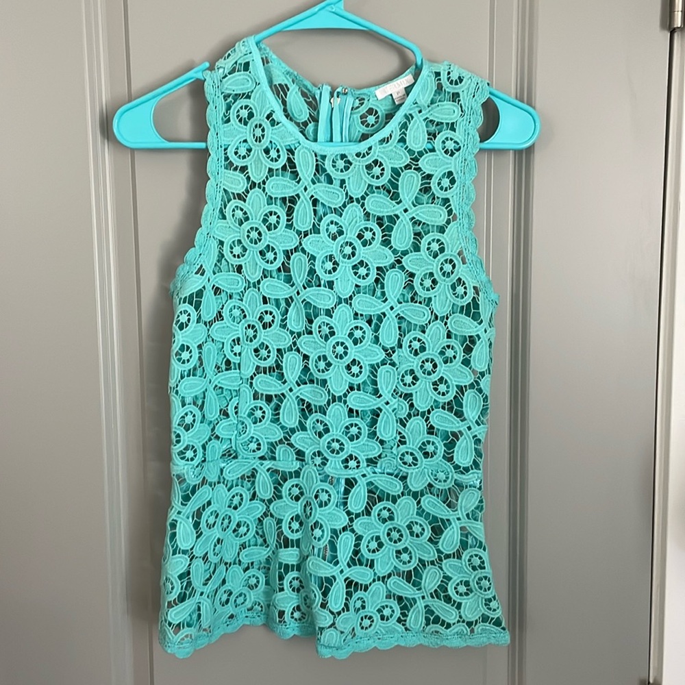 2P intermix lace zip back turquoise sleeveless top. Mint condition.-Preowned